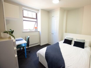 1 bedroom flat share for rent in Carholme Road - Student flatshare - 24/25, LN1