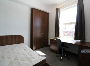 1 bedroom house share for rent in Beechwood Terrace, Leeds, LS4