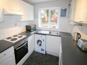 1 bedroom house share for rent in Eden Crescent (room 3), Burley, Leeds, LS4