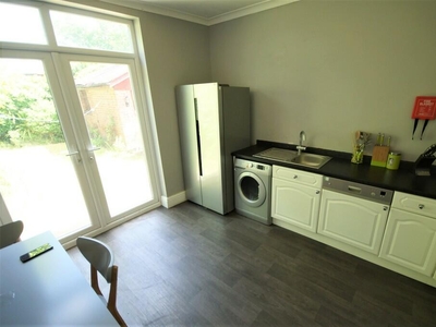 1 bedroom house share for rent in St. Osburgs Road, Coventry, CV2 4EG, CV2