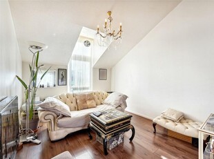 1 bedroom maisonette for rent in Evesham Walk, Myatts Fields South, London, SW9