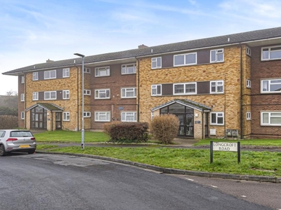 2 Bed Flat/Apartment For Sale in Rickmansworth, Hertfordshire, WD3 - 5204999