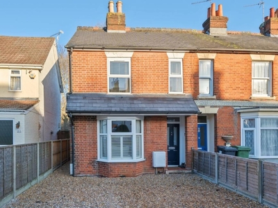 2 Bed House For Sale in Basingstoke, Hampshire, RG21 - 5293924