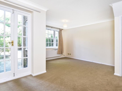 2 Bed House To Rent in Cedar terrace, Richmond, TW9 - 531