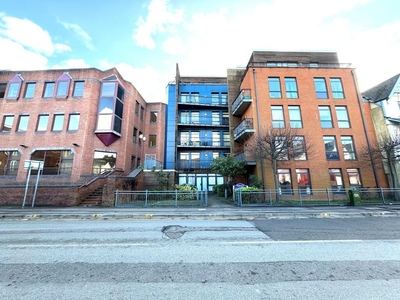 2 bedroom apartment for rent in Crown Street, Reading, RG1