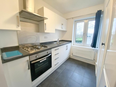2 bedroom apartment for rent in Gosbrook Road, Caversham, RG4