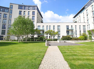 2 bedroom apartment for rent in The Hayes, Cardiff, CF10