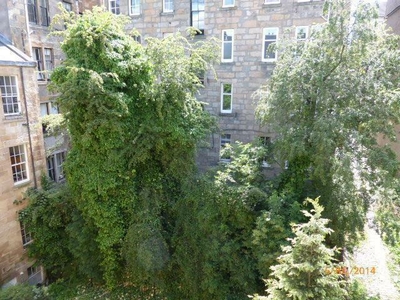 2 bedroom flat for rent in 2/1 3 Glasgow Street, G12