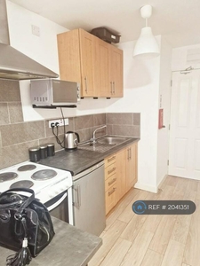 2 bedroom flat for rent in Bramble Street, Coventry, CV1