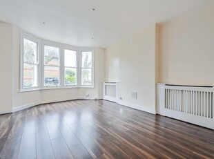 2 bedroom flat for rent in Inchmery Road, Catford, London, SE6