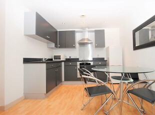 2 bedroom flat for rent in Lovell House, 4 Skinner Lane, Leeds, West Yorkshire, LS7 1AR, LS7