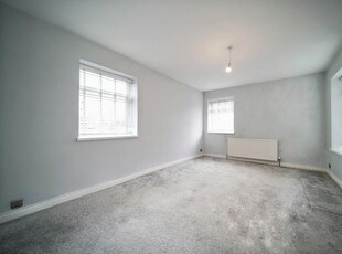 2 bedroom flat for rent in Windsor Court, Newcastle Upon Tyne, NE3