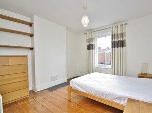 2 bedroom house for rent in Artillery Terrace, Guildford, Surrey, GU1