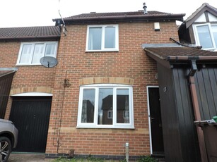 2 bedroom terraced house for rent in Heron Drive, Lenton, Nottingham, NG7