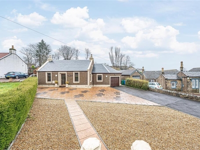 3 bed detached bungalow for sale in Saline