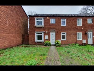 3 Bed Semi-Detached House, Tremaine Gardens, WV10