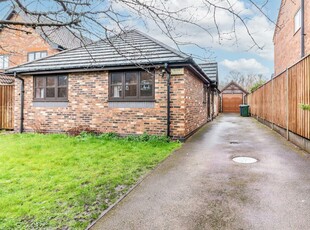 3 bedroom detached bungalow for rent in Whatton Drive, West Bridgford, NG2