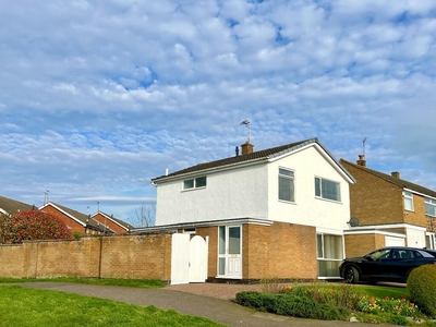 3 bedroom detached house for sale in Redruth Avenue, Wigston, Leicester, Leicestershire, LE18