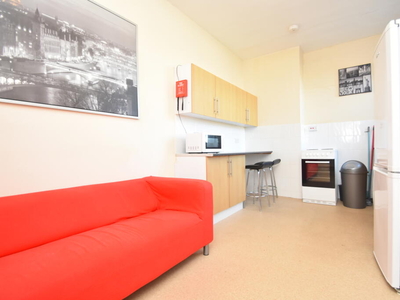 3 bedroom flat for rent in Elm Grove, Southsea, PO5
