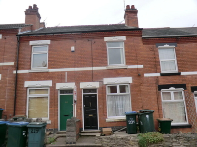3 bedroom terraced house for rent in Humber Avenue, Stoke, Coventry, CV1