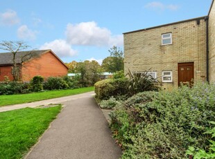 3 bedroom terraced house for rent in Nuns Way, Cambridge, Cambs, CB4