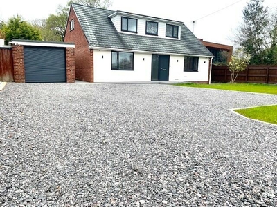 4 bedroom detached bungalow for rent in Bassett, Southampton, SO16