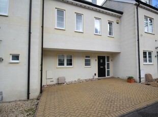 4 bedroom house for rent in Park Close, Poole, Dorset, BH15