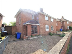 4 bedroom semi-detached house for rent in Wakefield Road, Norwich, Norfolk, NR5