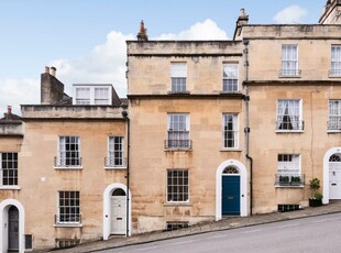 4 bedroom terraced house for rent in Northampton Street, Bath, BA1