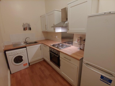 5 bedroom flat for rent in Hope Park Terrace, Newington, Edinburgh, EH8