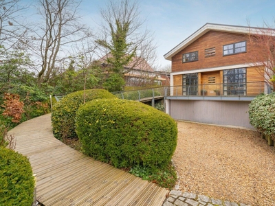 5 bedroom property for sale in Hollow Way Lane, Amersham, HP6