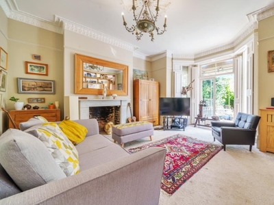 6 Bed House For Sale in South Terrace, Surbiton, KT6 - 5158134