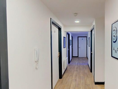6 Bedroom Apartment To Rent