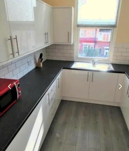 8 Bedroom Terraced House To Rent
