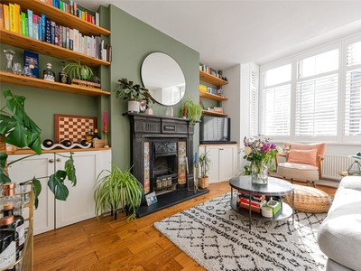 Clifford Gardens, London, NW10 2 bedroom flat/apartment in London