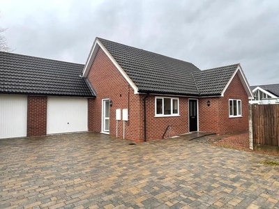Detached bungalow to rent in Prices Lane, Upton Upon Severn, Worcestershire WR8