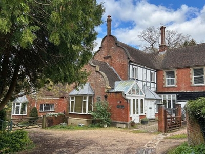 Detached house to rent in Finches Lane, Lindfield, Haywards Heath, West Sussex RH16