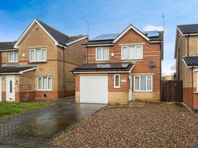 Detached house to rent in Parnham Drive, Kingswood, Hull, East Yorkshire HU7