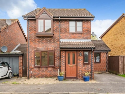 Detached house to rent in Thorne Way, Aylesbury HP20