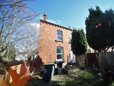 End terrace house to rent in Ash Terrace, Headingley, Leeds LS6