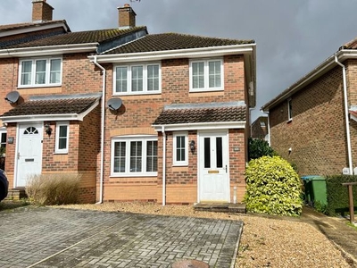 End terrace house to rent in Badgers Copse, Park Gate, Southampton SO31