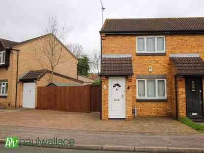 End terrace house to rent in Kingsmead, Cheshunt, Waltham Cross EN8