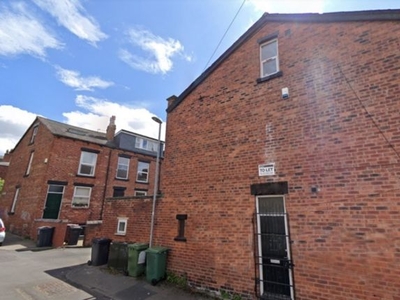 End terrace house to rent in Norwood Place, Hyde Park, Leeds LS6