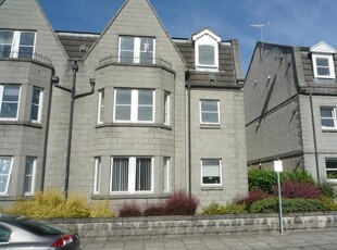 Flat to rent in 15 Albury Gardens, Aberdeen AB11