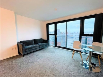 Flat to rent in 156 Chapel Street, Salford, Greater Manchester M3