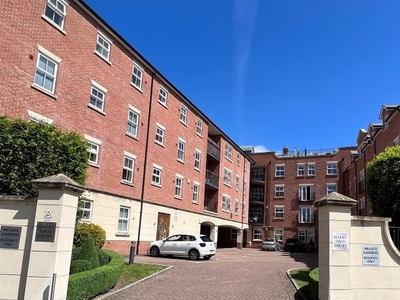 Flat to rent in Armstrong Drive, Worcester WR1