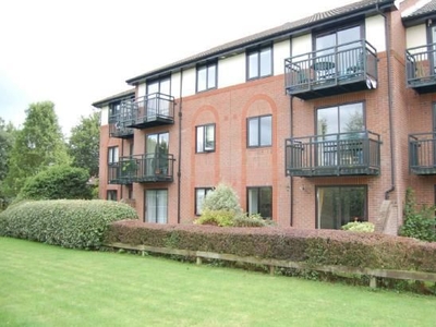Flat to rent in Barnston Way, Hutton, Brentwood CM13