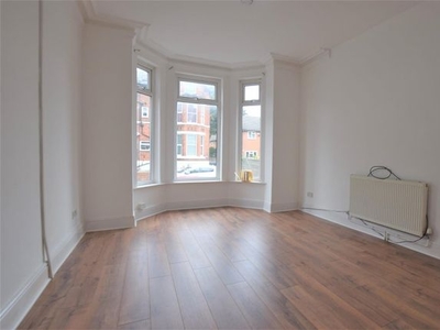 Flat to rent in Clarendon Road, Manchester M16