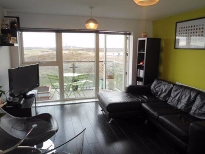 Flat to rent in Clovelly Place, Greenhithe DA9