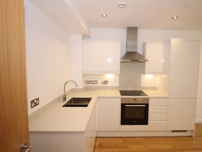Flat to rent in Emerald House, Croydon, London CR0